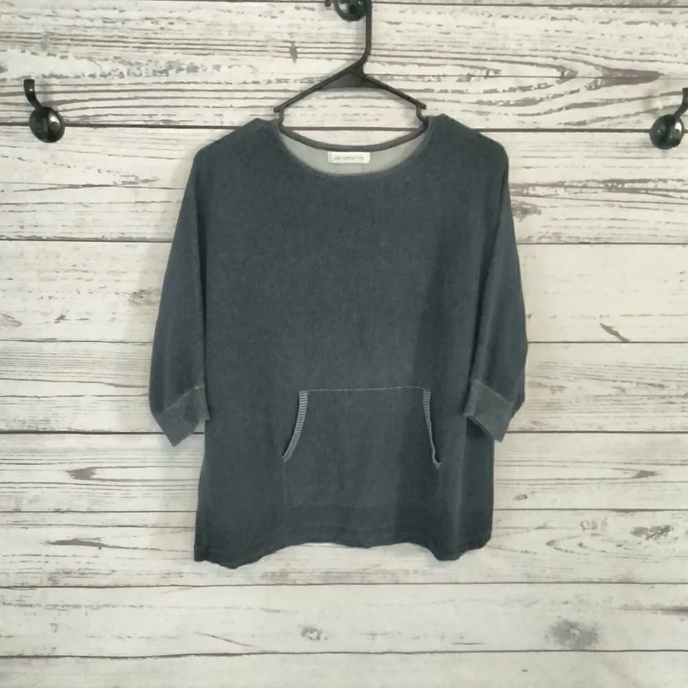 "Liz Claiborne" woman's sweatshirt.